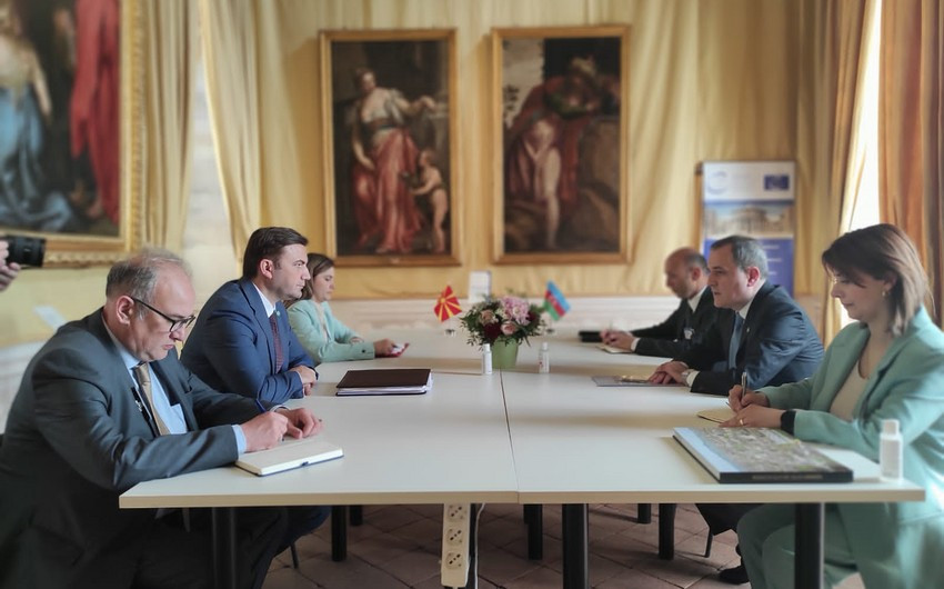 Jeyhun Bayramov meets his North Macedonian counterpart